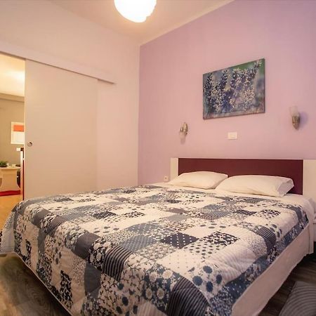 Apartman Den,Rovinj Oaza U Centru Grada I Besplatnim Parkingom Appartement Buitenkant foto